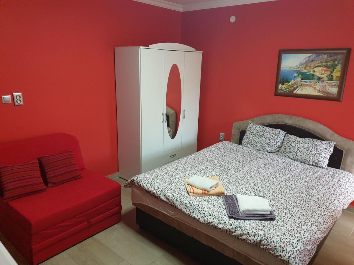 Kolibri 2 Vendeghaz Apartment มูราฮาลอม ภายนอก รูปภาพ